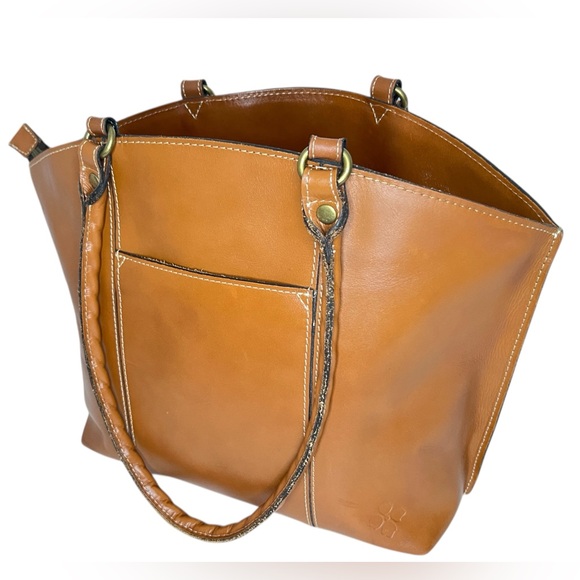 Patricia Nash Tan Leather Zip Top Tote Shoulder Bag Phone Pockets Front and Back - Picture 16 of 16
